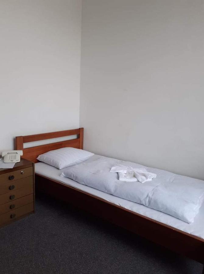 Hotel Apollo Valašské Meziříčí Zimmer foto